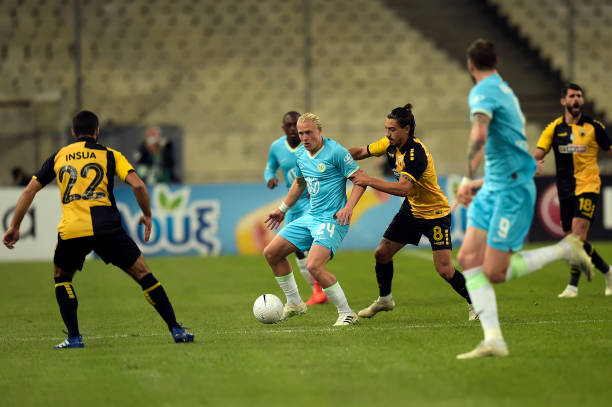 的对抗中 的对抗中