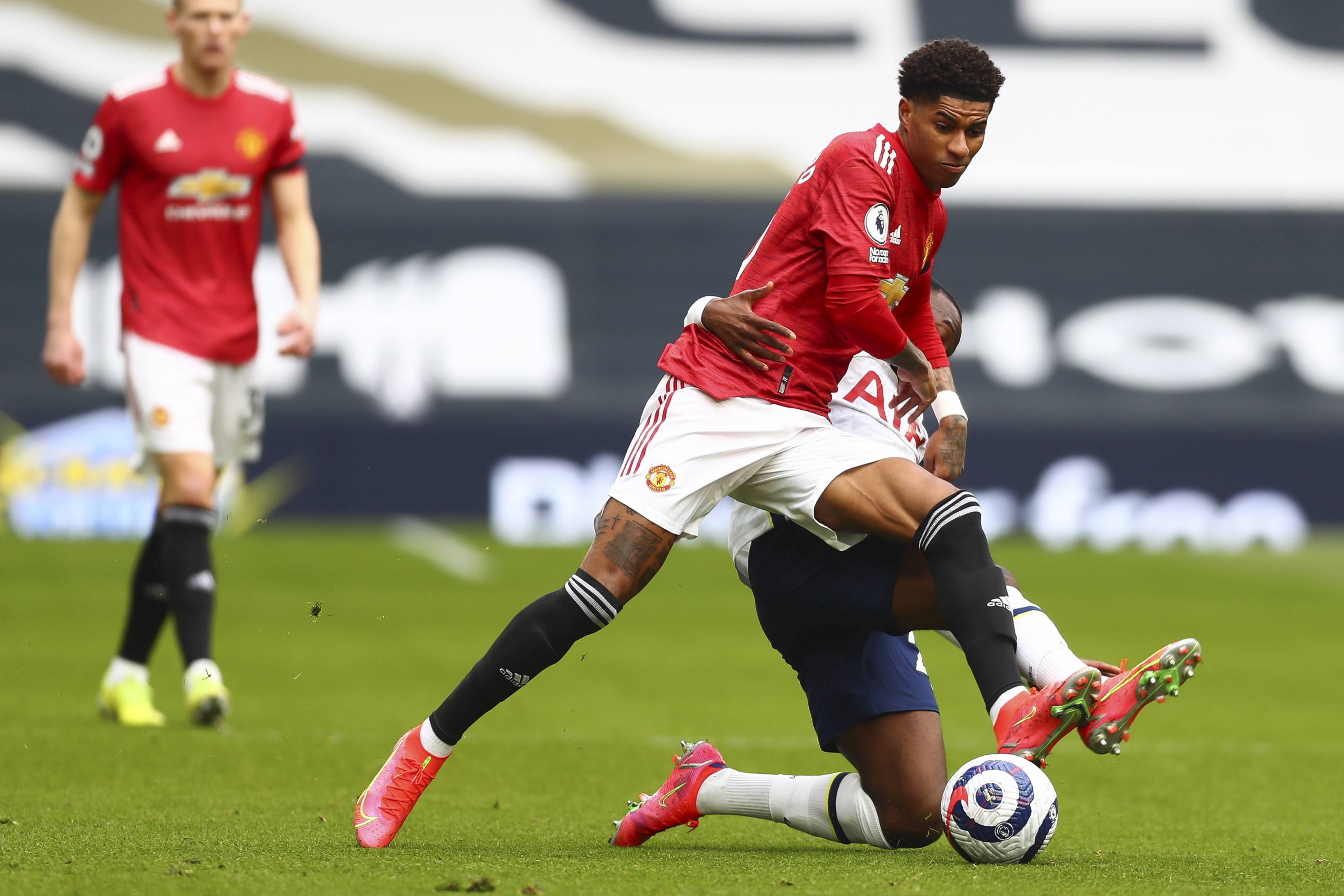 了她个人的 了她个人的