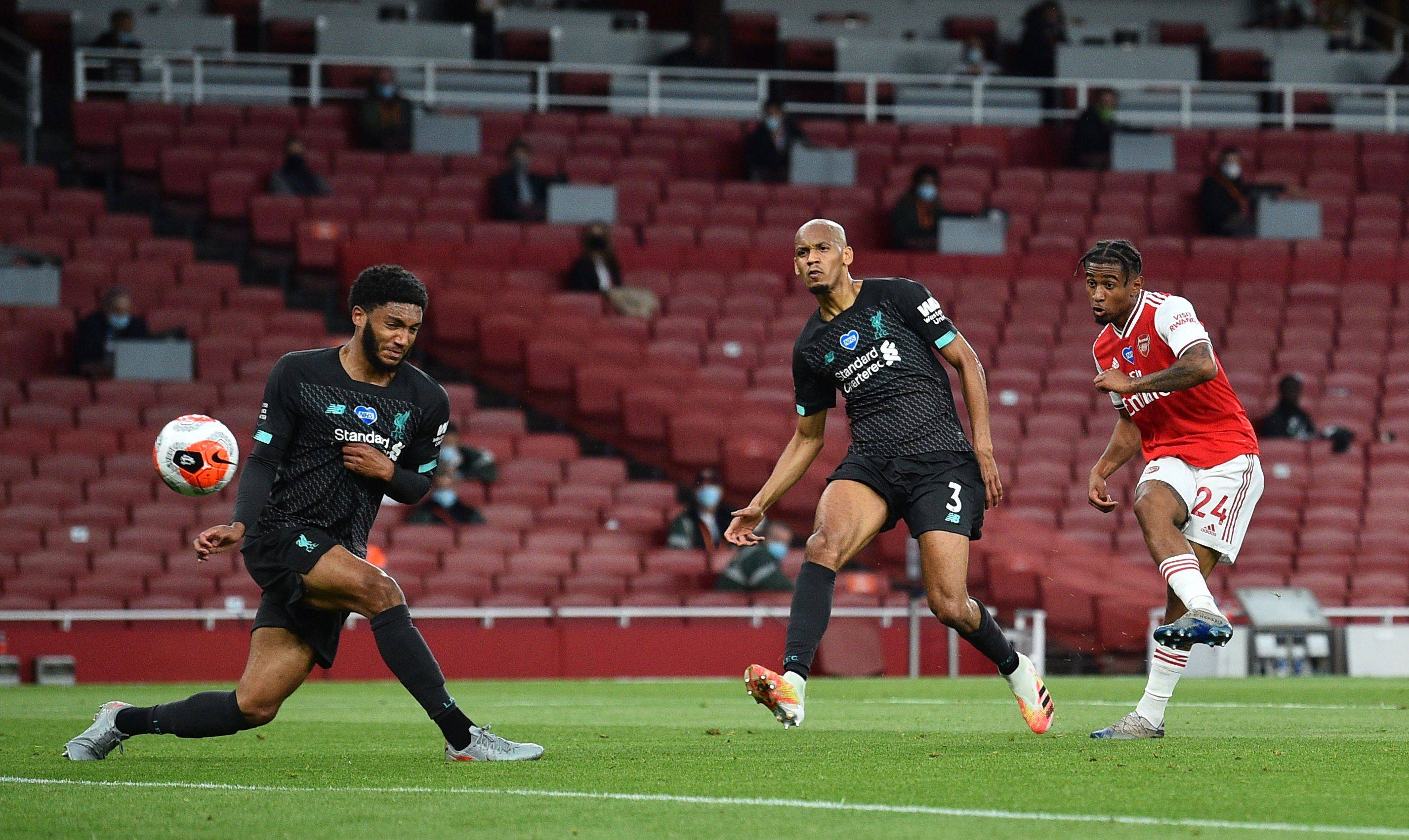 新老球员交 新老球员交